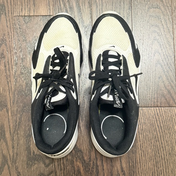 NIKE AIR MAX’S - Picture 4 of 6